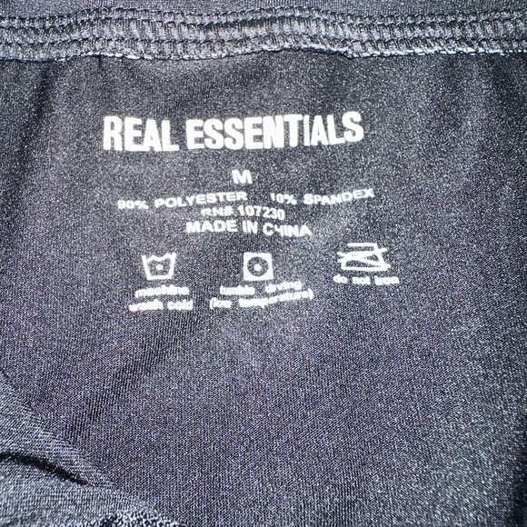 Real Essentials - Picture 2 of 3
